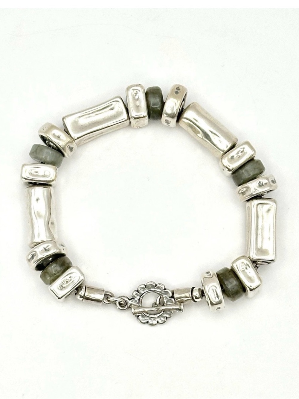 Silpada Retired Vintage B0721 sterling silver &Labradorite Bead Toggle Bracelet